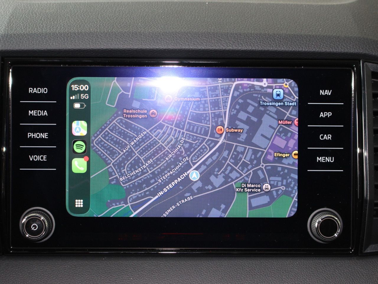 Fahrzeugabbildung SKODA Karoq 1.5 TSI ACT Selection