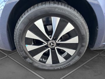 Mercedes V 220 - 2