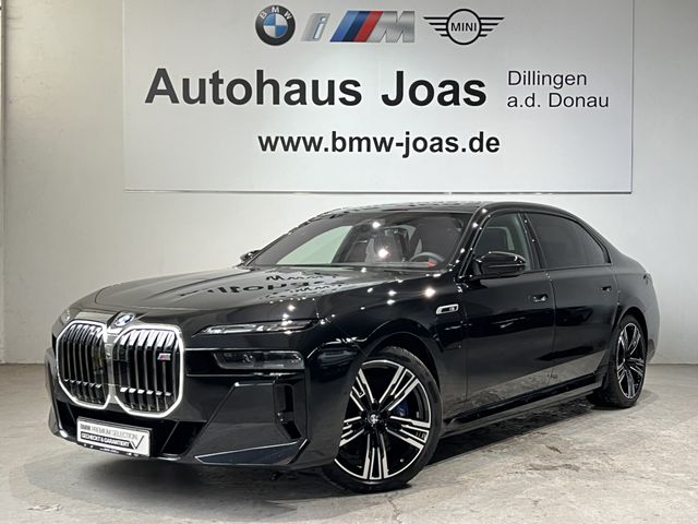 BMW M760e xDrive Limousine Panorama Skylouge Sitzbel