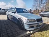 BMW 320i touring Edition 33