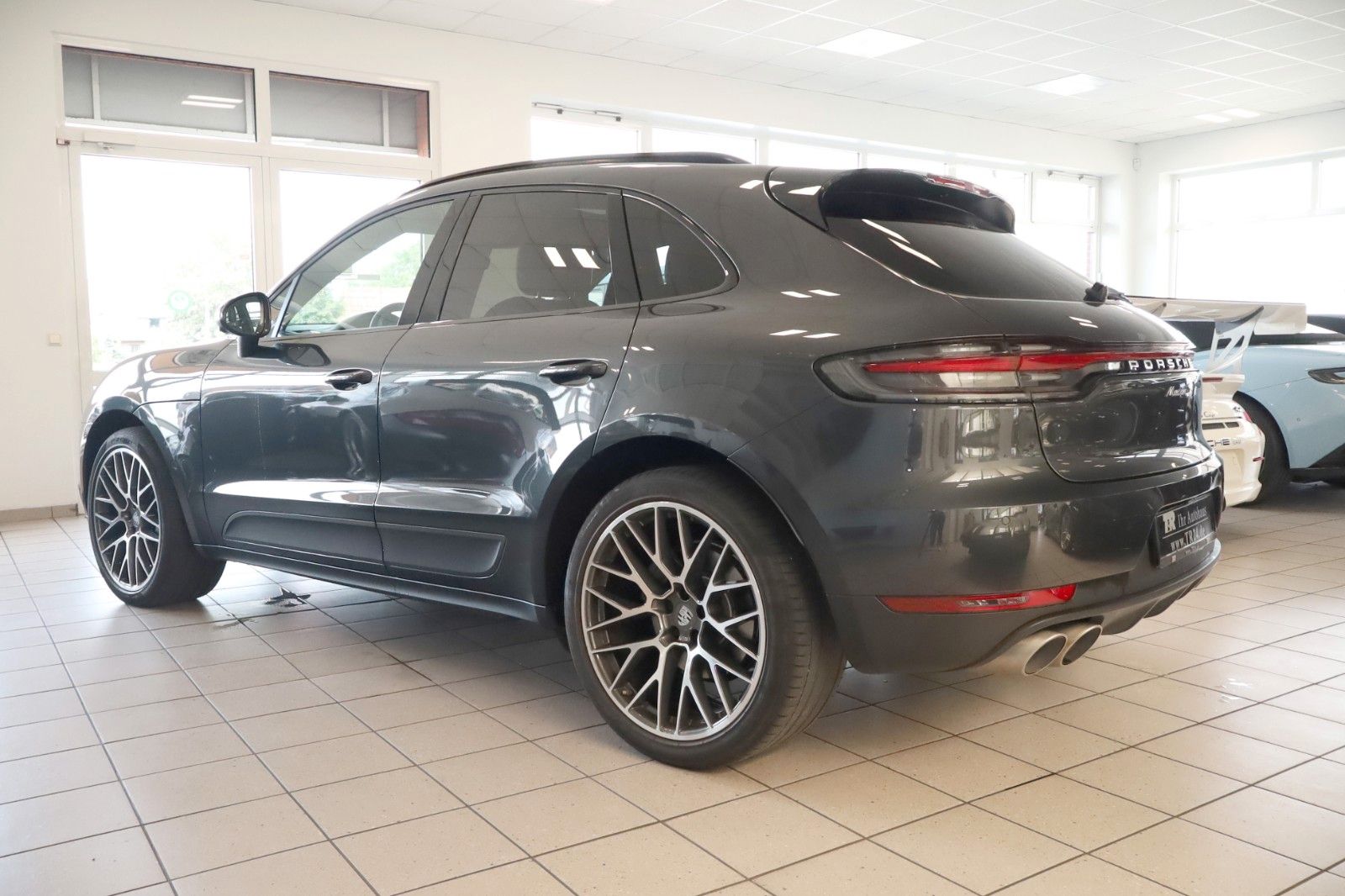 Fahrzeugabbildung Porsche Macan S Panorama, Luftfederung, ACC, APPROVED