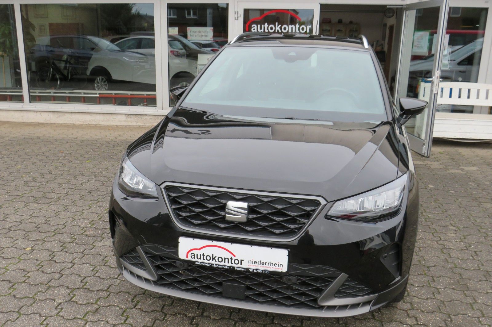 Fahrzeugabbildung SEAT Arona FR DSG NAVI SITZH. KAMERA ACC ASSISTENT-PA