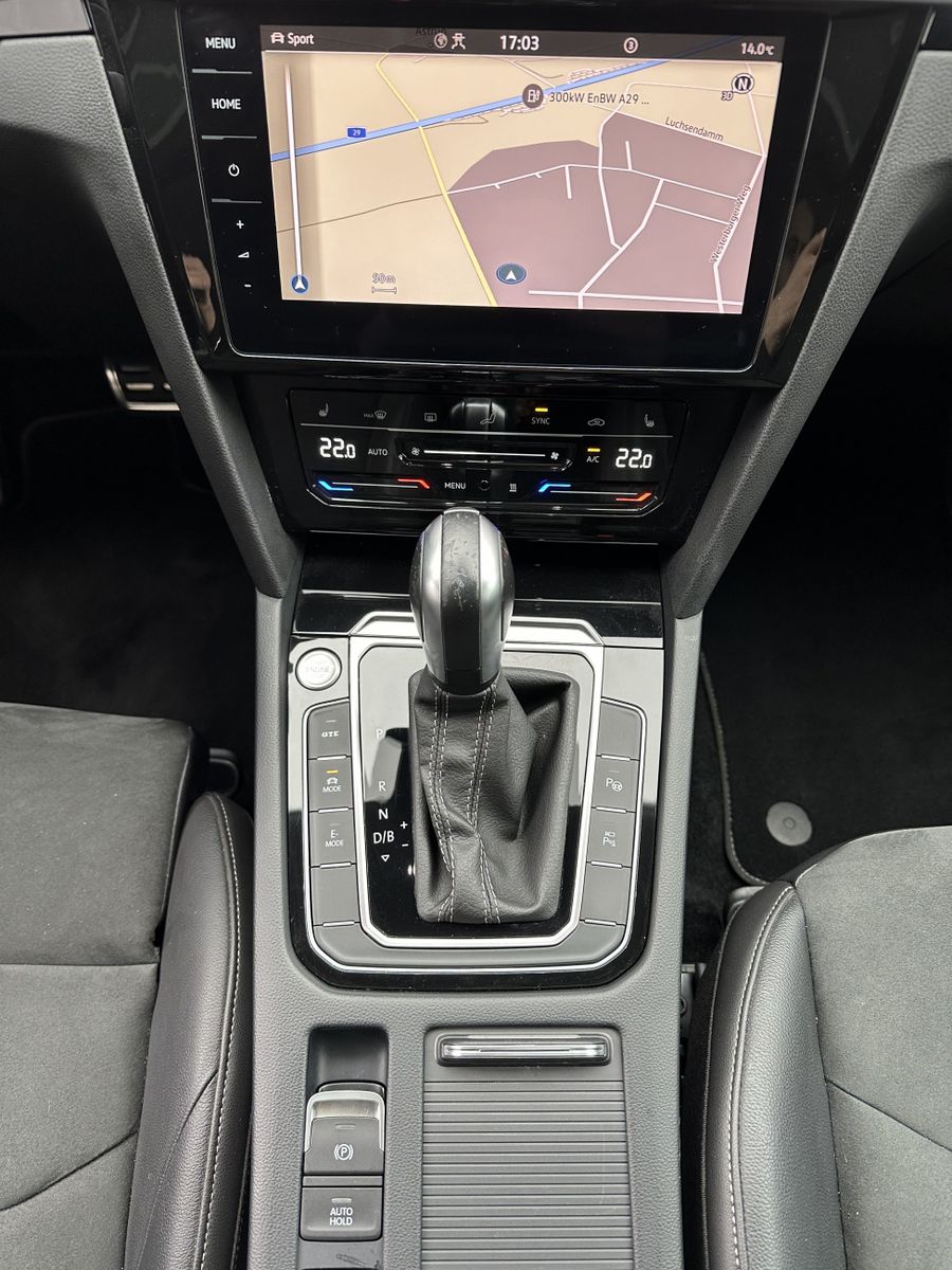 Fahrzeugabbildung Volkswagen Arteon 1.4 TSI eHybrid R-Line NAV+LED+AHK+PANO