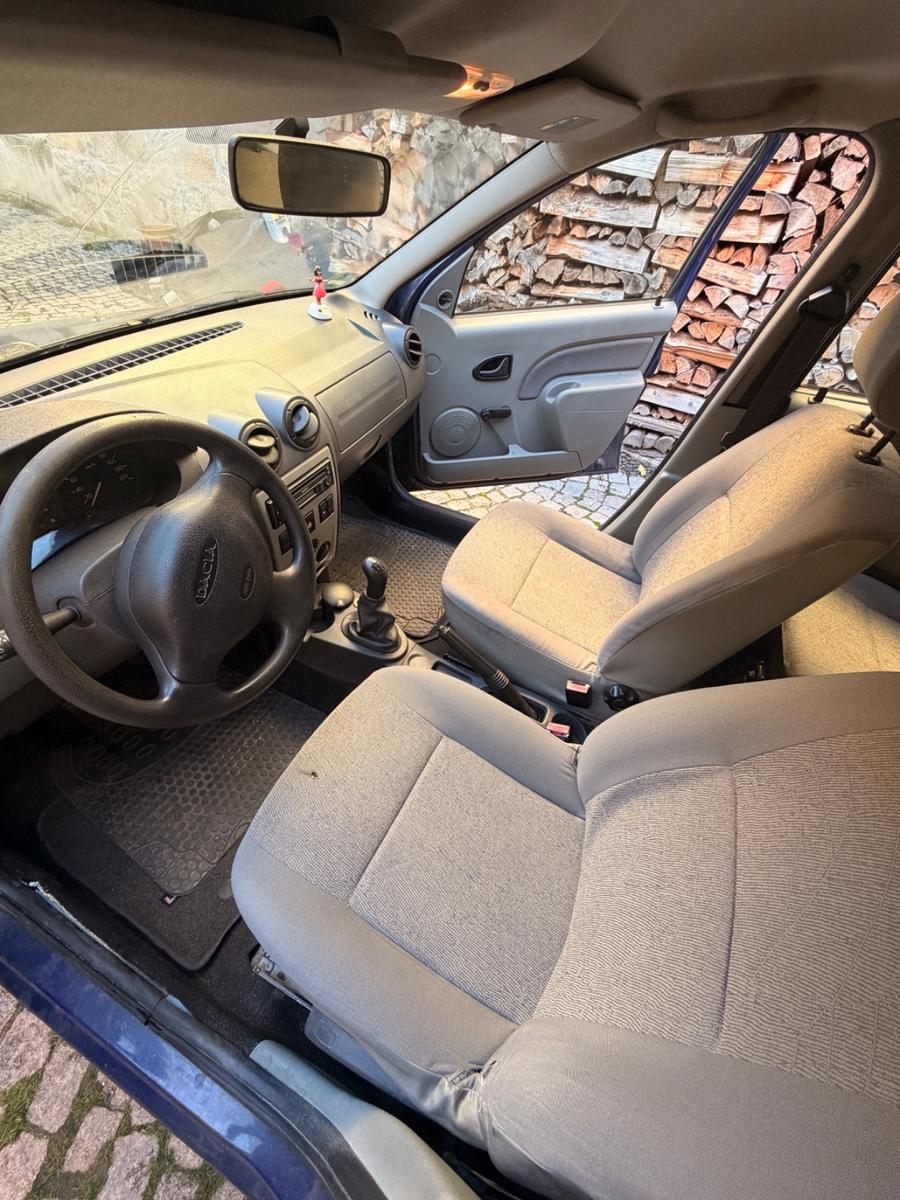 Dacia Logan 2009 — interior