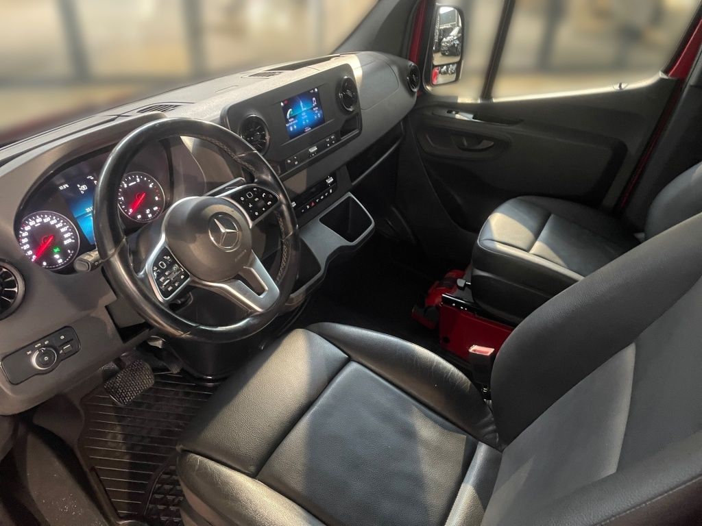 Fahrzeugabbildung Mercedes-Benz Sprinter 316 Tourer L3H2 8 Sitze 3,5t AHK LED