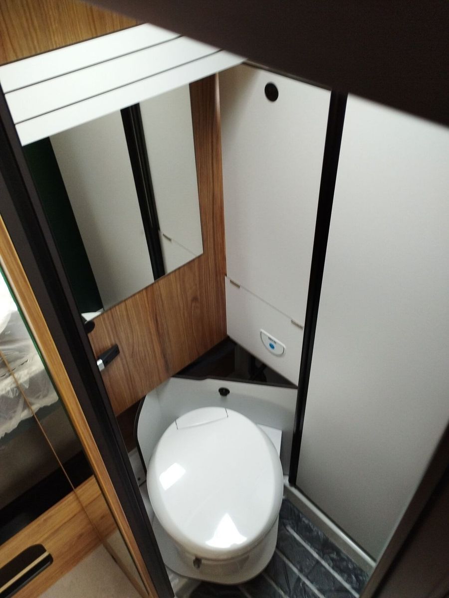 Fahrzeugabbildung Karmann Dexter DE 580 Concept Paket, Tageszulassung