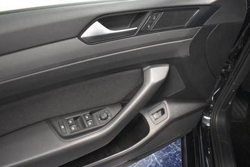 Volkswagen Passat - 12