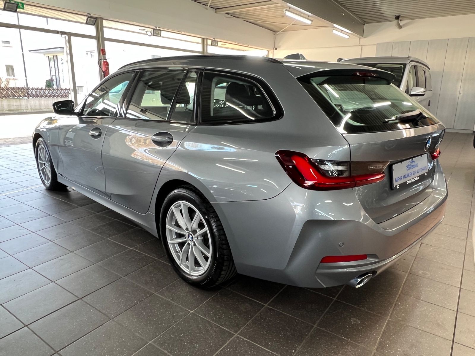 BMW 318 d Touring Driving Assistant+Curved+FACE foto 8