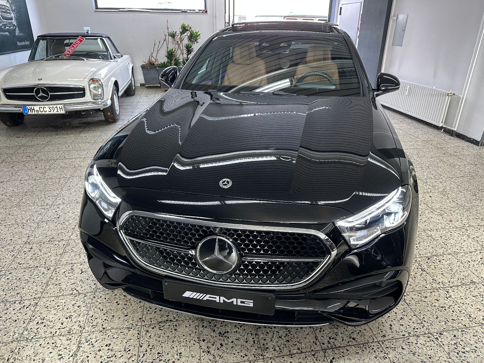 Mercedes-Benz E 300 e AMG + Exklusiv NAV/LEDER/PSD/DISTR/LM20"