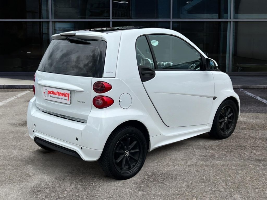 Fahrzeugabbildung Smart smart fortwo coupe softouch passion micro hybrid