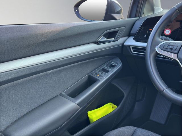 Golf VIII Variant 1.0 eTSI Life DSG AHK ACC LED