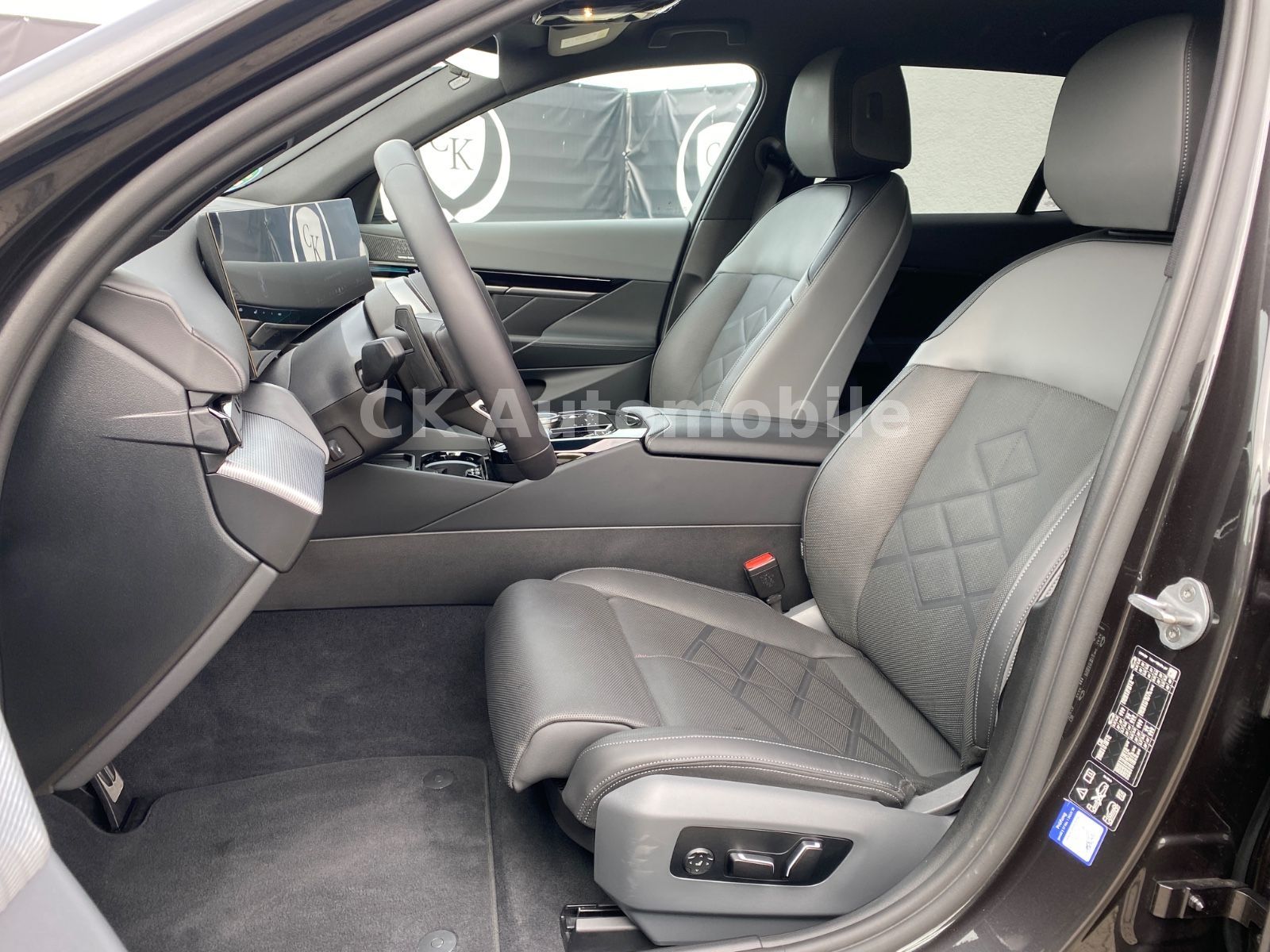 Fahrzeugabbildung BMW 540 d xDrive M Sport/Navi/Leder/LED/AHK/360°Kam.