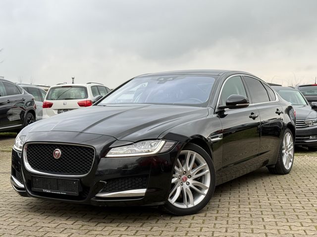 Jaguar XF 30d Prestige Pure/Head-Up/Kamera/LED/Navi/TÜV