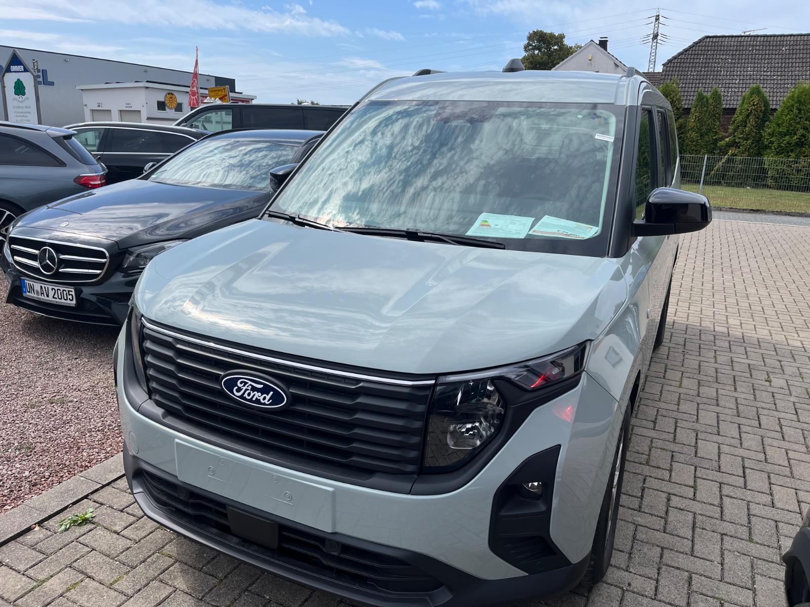 Ford Tourneo Courier Titanium