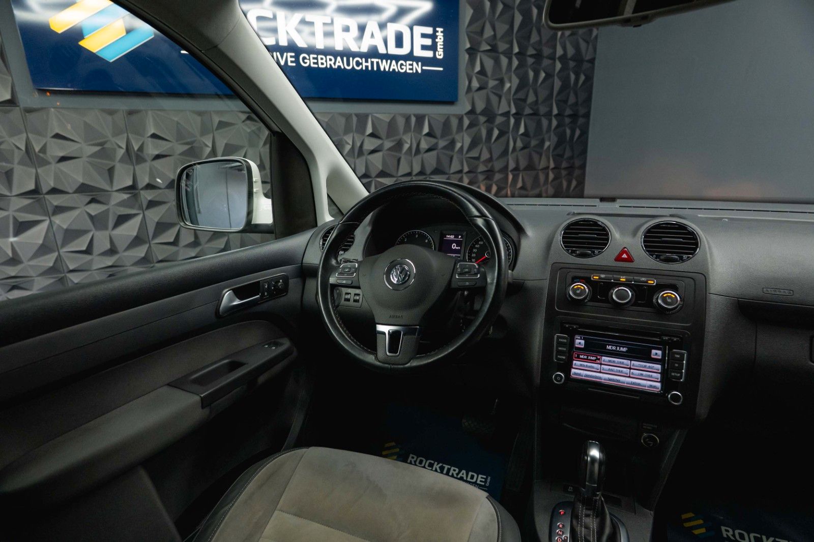 Fahrzeugabbildung Volkswagen Caddy 1.6 TDI DSG Edition 30 Sport | Alcantara