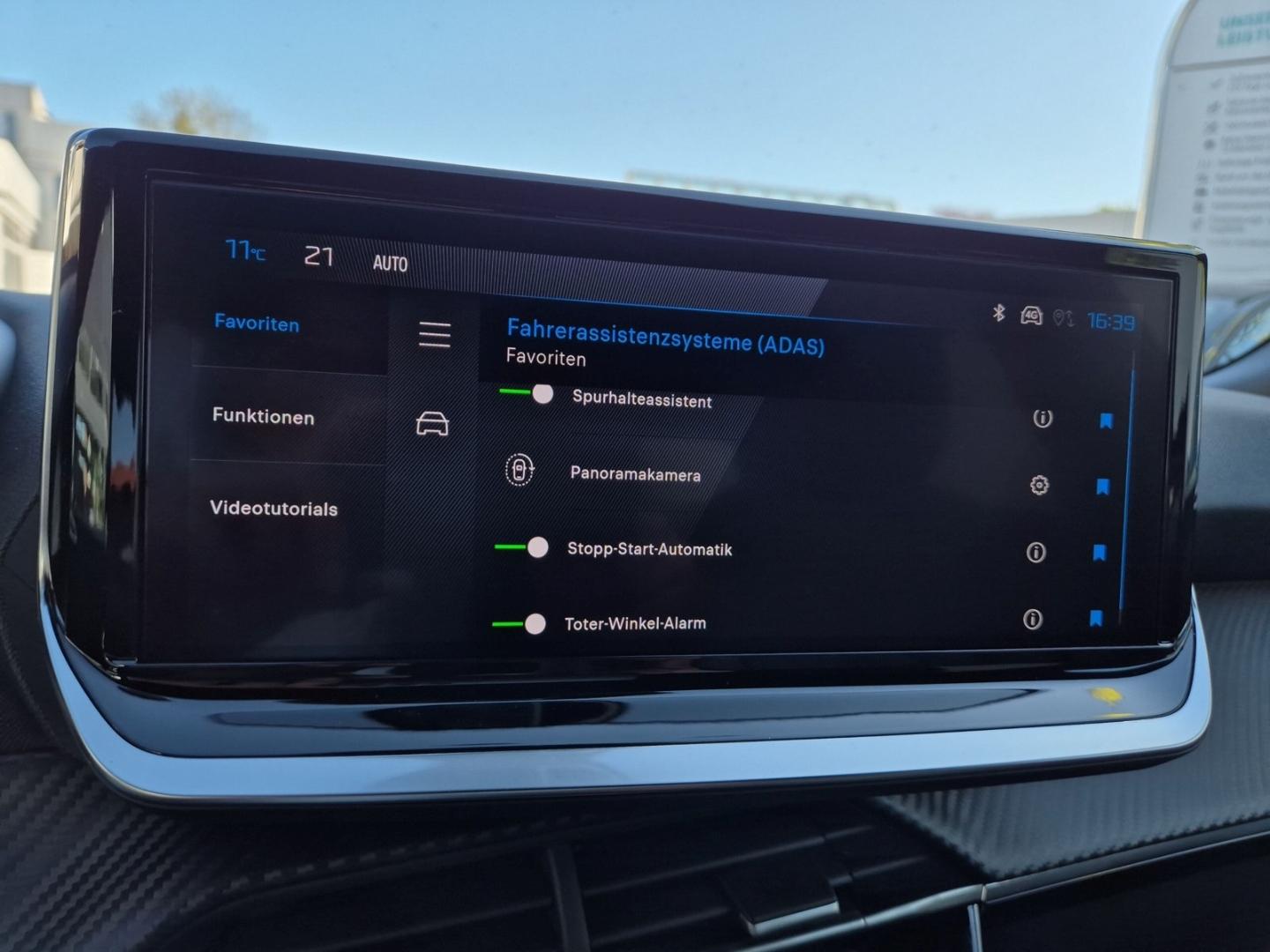 Peugeot 2008 Allure Hybrid AT Navi-u.Zugangs-Paket Sicht