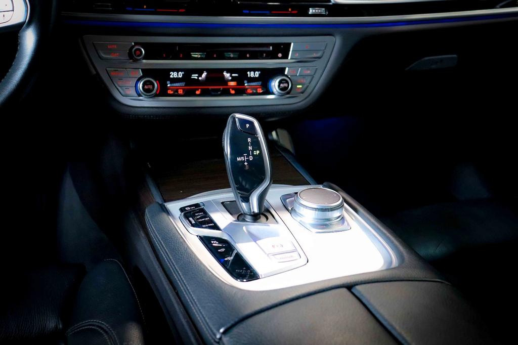 BMW 730