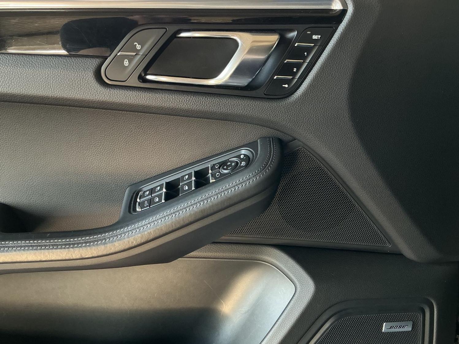 Porsche Macan S 340CH | BOSE | Toit Panoramique | PCM Navigation | Caméra | CarPlay | Cuir Intégral