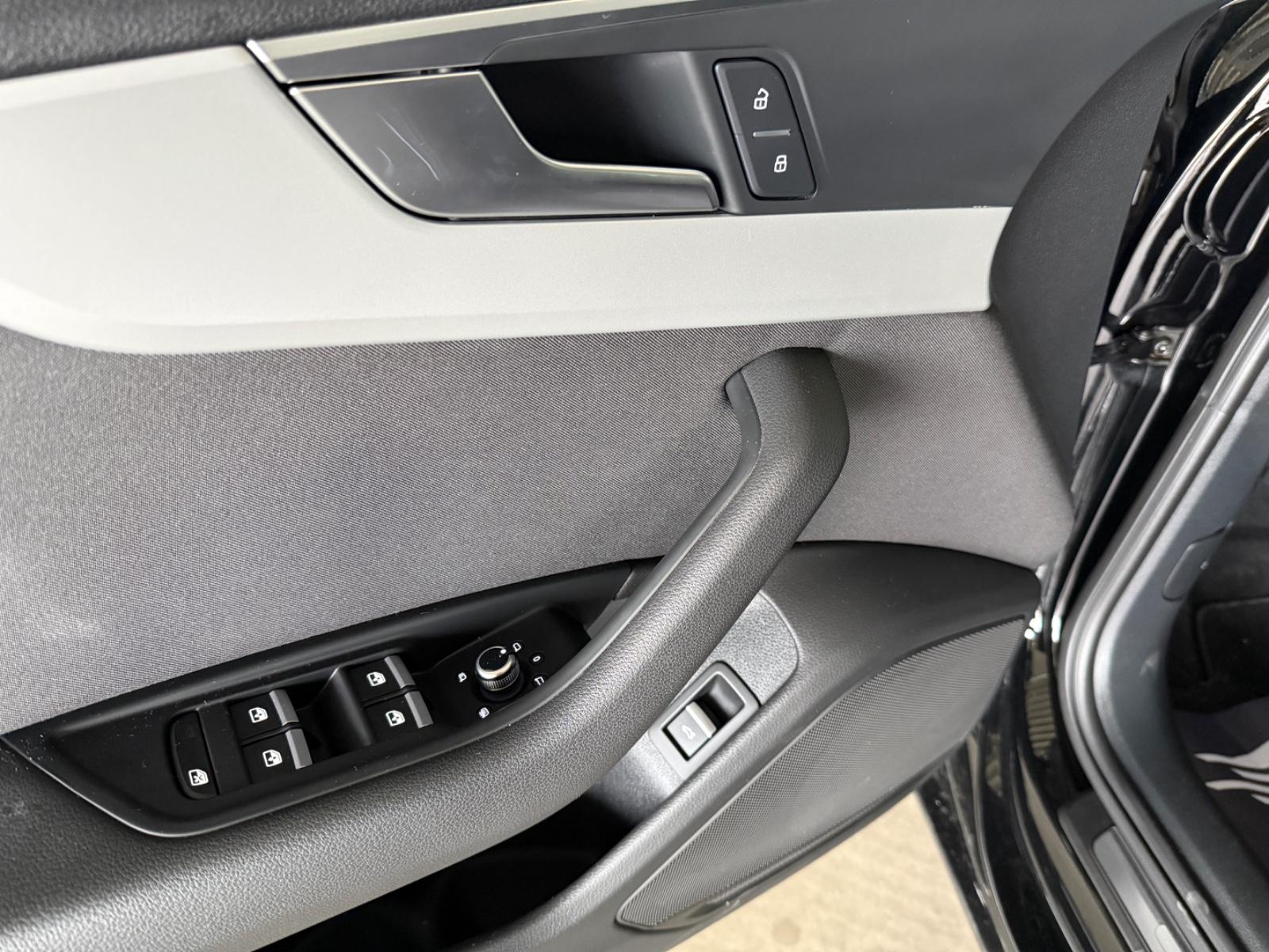 Audi A4 AUT ACC AHK RKAM NAVI Massage SH CarPlay USB