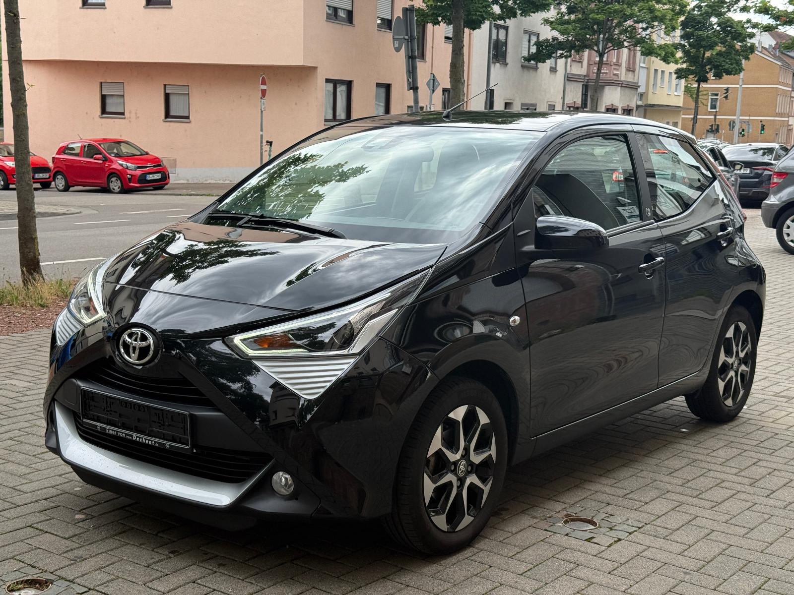 Toyota Aygo x-play Team D *Kamera/Einparkhilfe/CarPlay*
