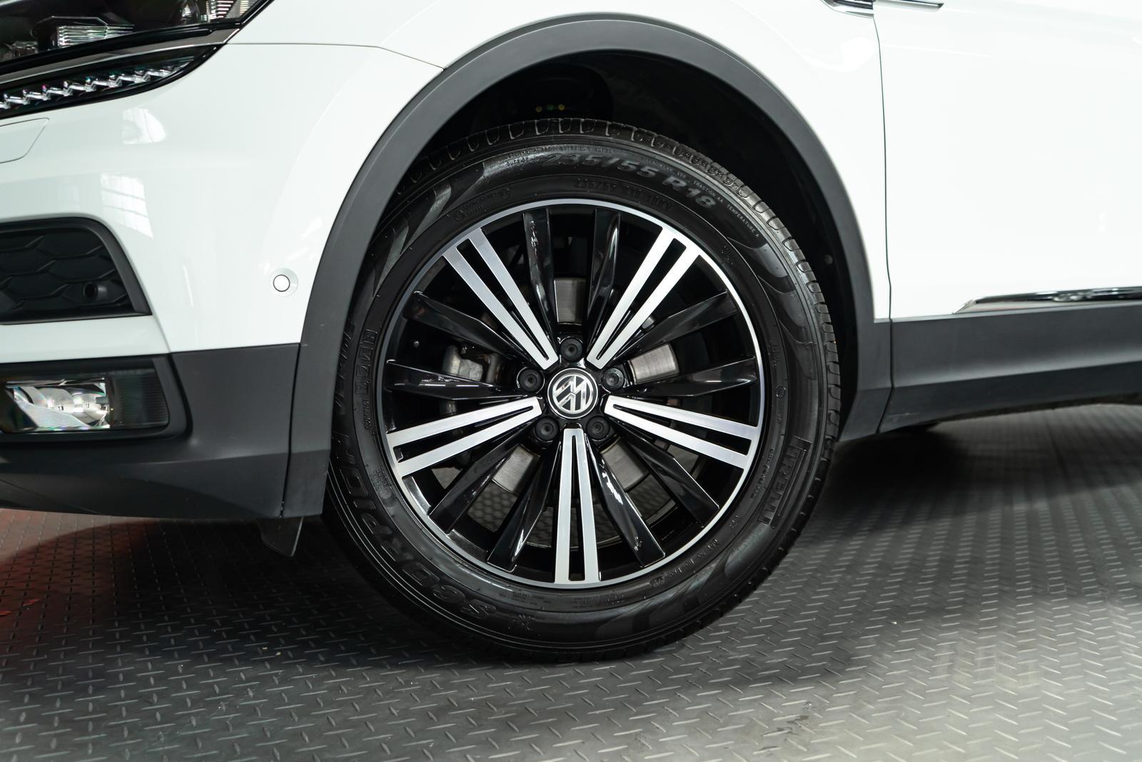 Volkswagen Tiguan 1.5 TSI LED AHK RFK SHZ 18" APP IQ.DRIVE
