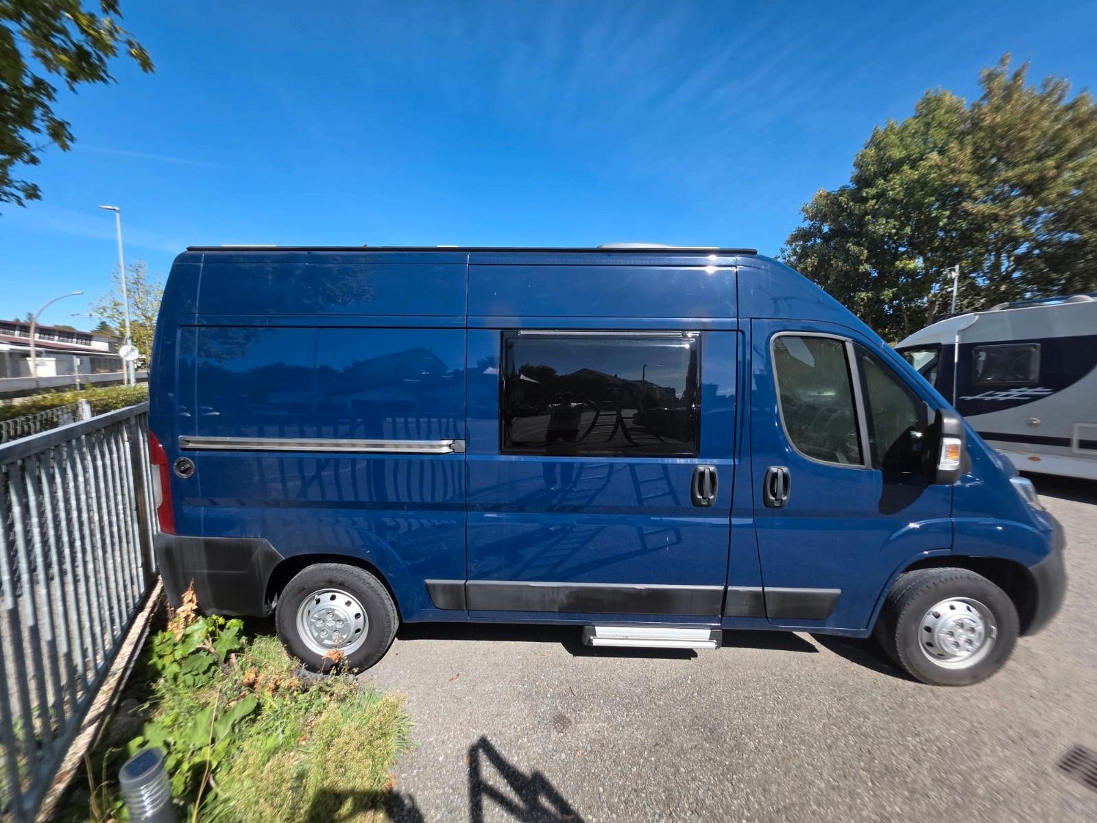 Pössl ROADCAMP 540 NAVI*LED*FESTBETT*KLIMA*EURO6*1HAND