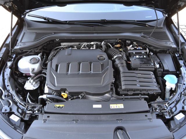 Passat Variant 2.0 TDI DSG R-Line VOLL/BLACK-STY