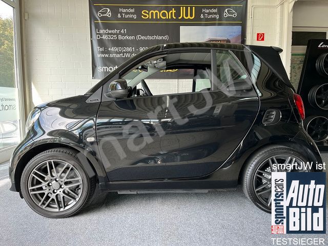 Smart BRABUS Xclusive Kamera Navi DAB Alarmanlage JBL