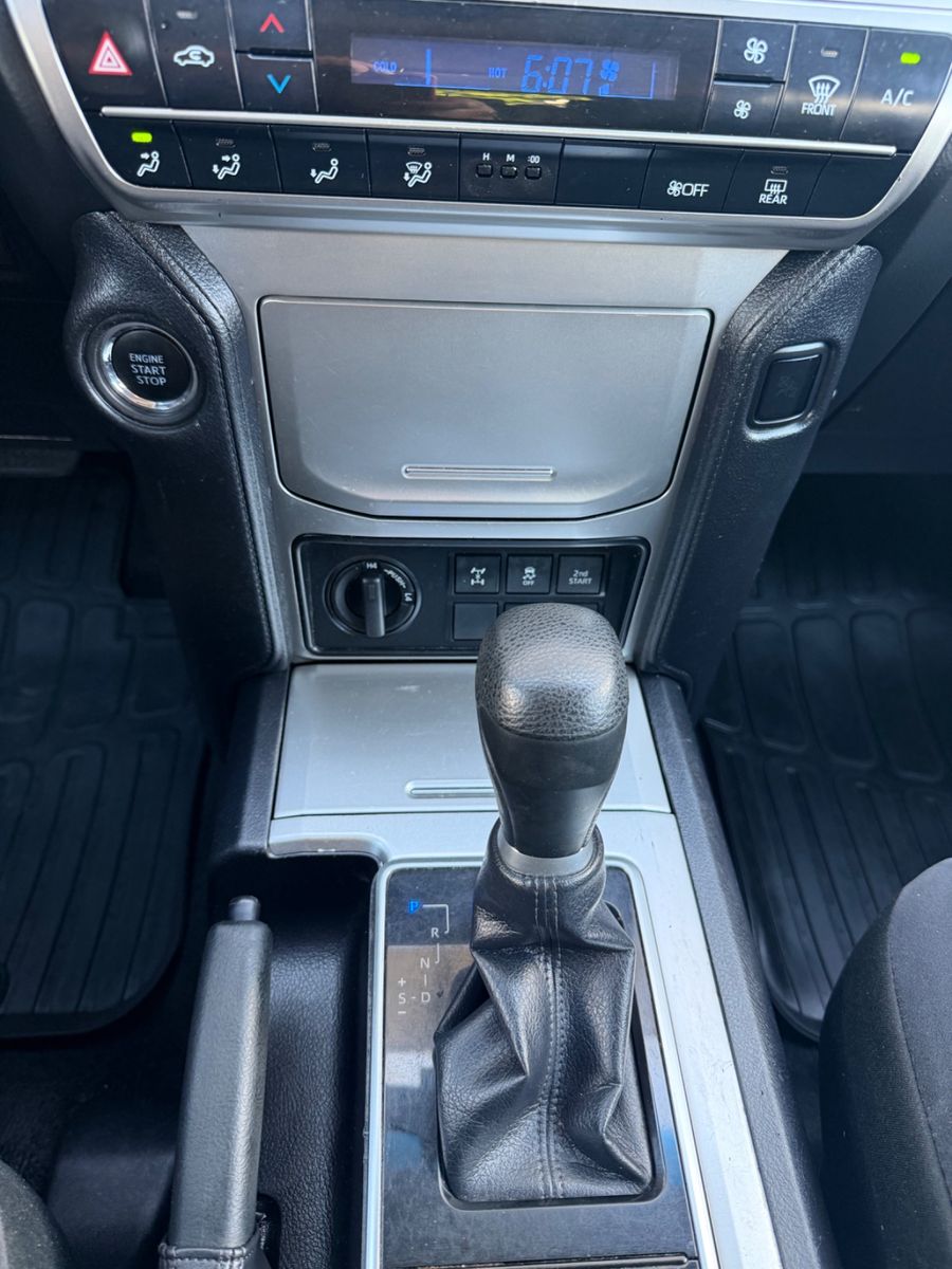Toyota Land Cruiser 2.8 D-4D Automatik/Navi/PDC foto 12