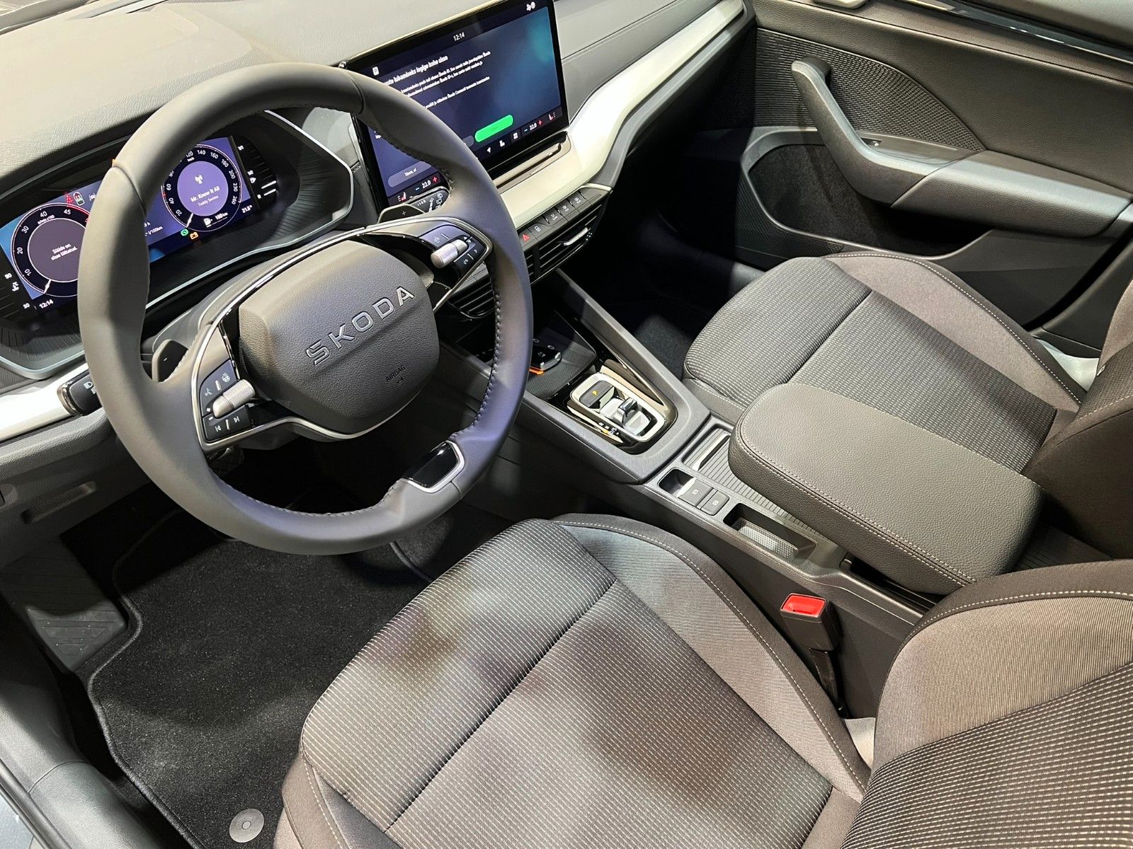 Fahrzeugabbildung SKODA Octavia 2.0 TDI DSG Selection Combi/AHK/ACC