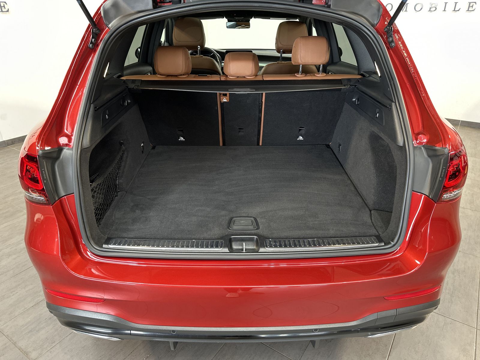 Fahrzeugabbildung Mercedes-Benz GLC 300d 4M AMG-Line NAV+LED+AHK+KAMERA+PANO+DAB