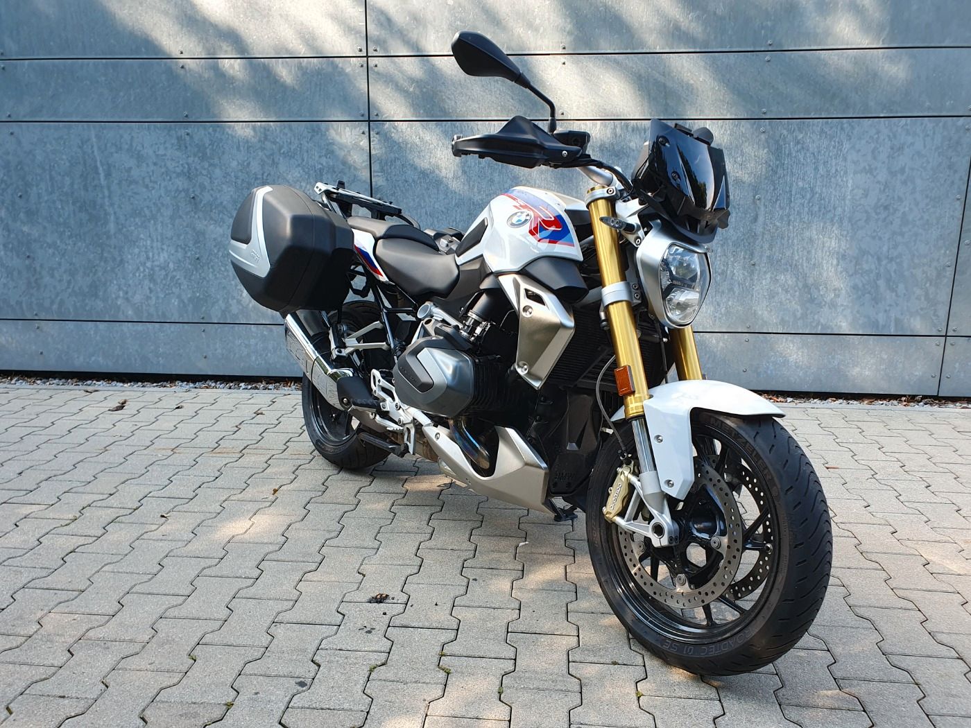 Fahrzeugabbildung BMW R 1250 R Style HP 3 Pakete