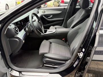 Fahrzeugabbildung Mercedes-Benz E 220 d Lim. 4Matic AUt. Navi Burmester SHZ uvm.