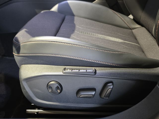 Leon Sportstourer 1.5 eTSI DSG*BEATS*KAMERA*