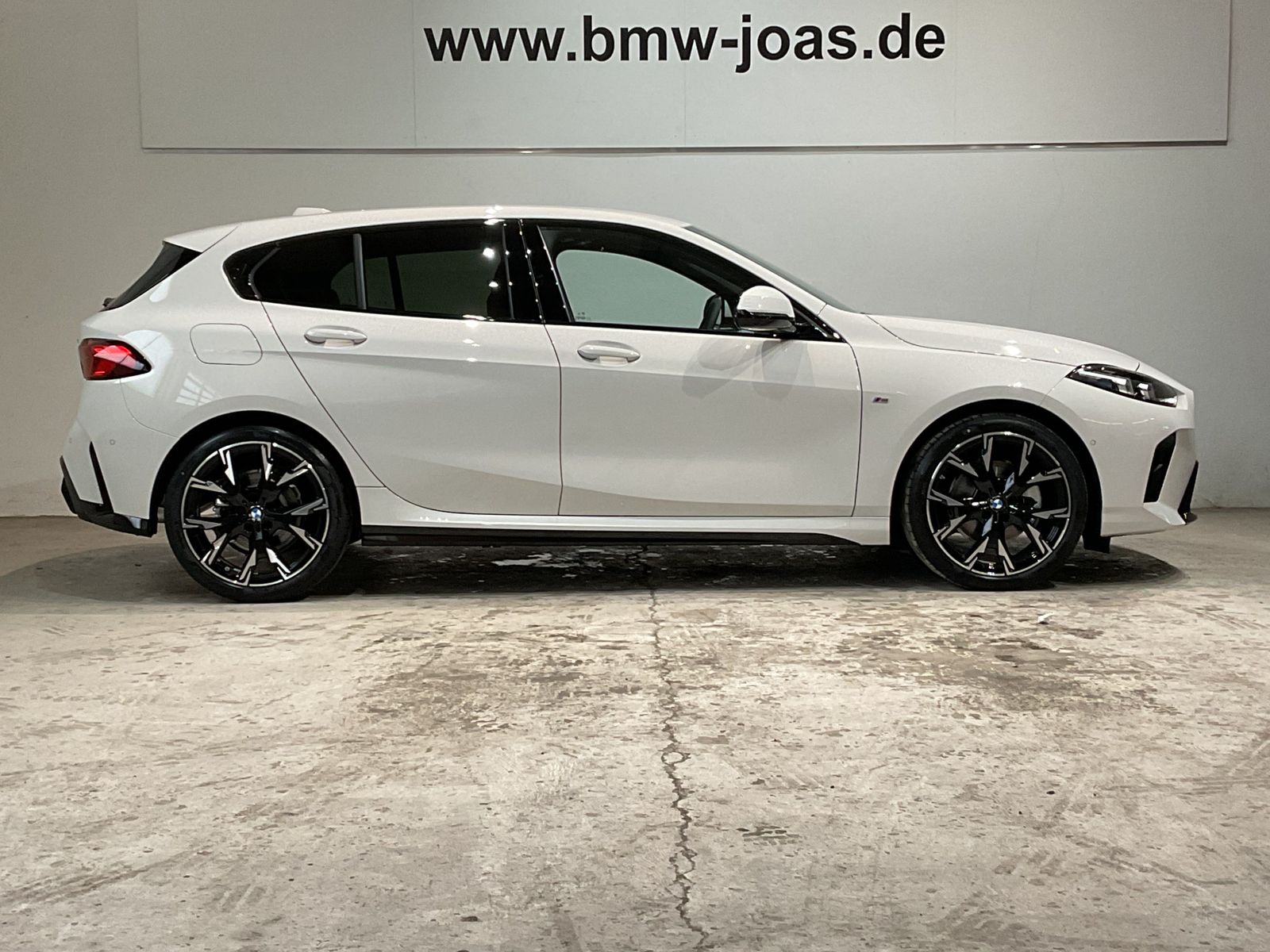 Fahrzeugabbildung BMW 120 Komfortzugang, AHK, 19" M LMR M Sportpaket