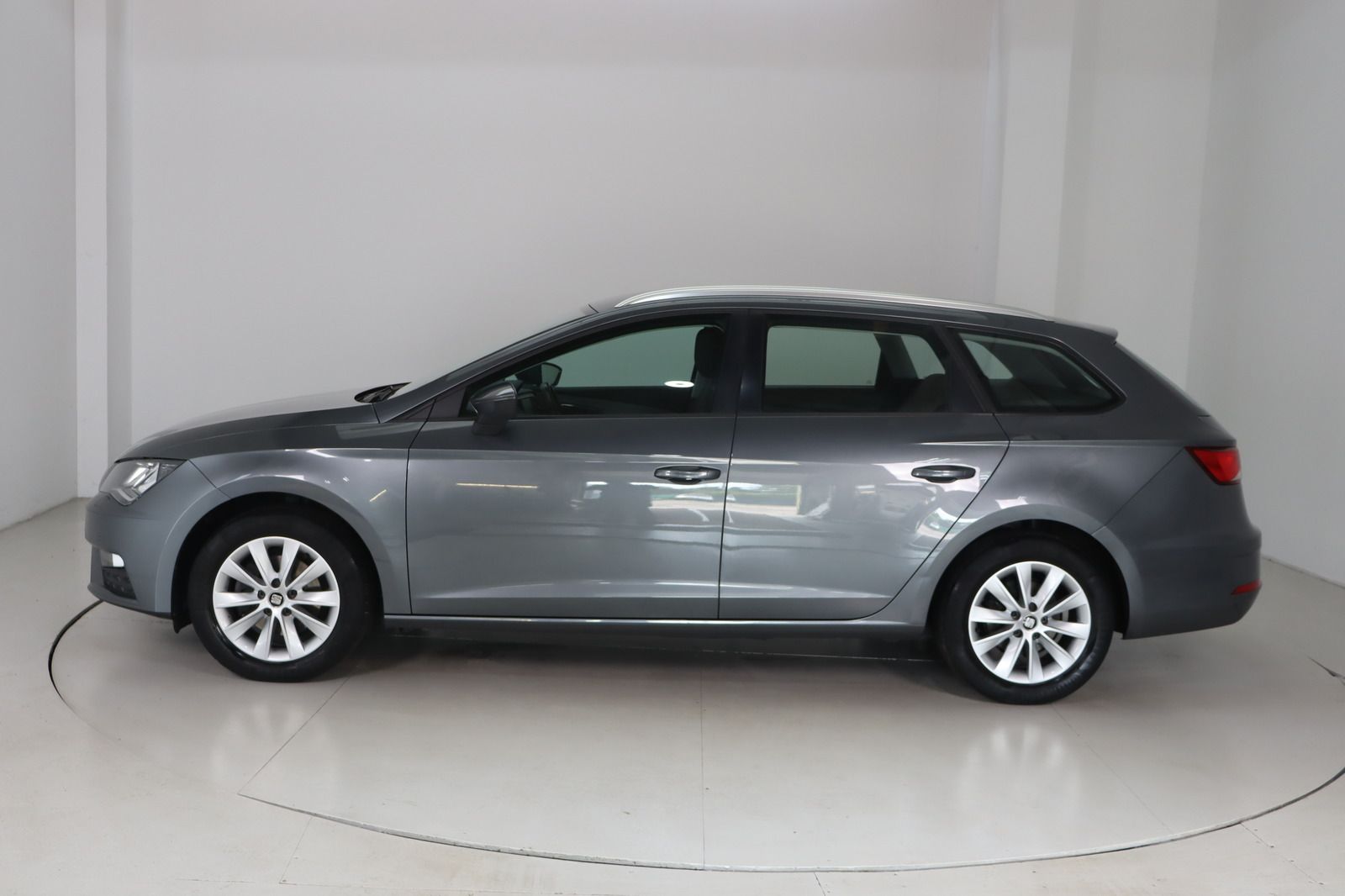 Fahrzeugabbildung SEAT Leon ST Stylance * Navi * Sitzhzg. * RFK