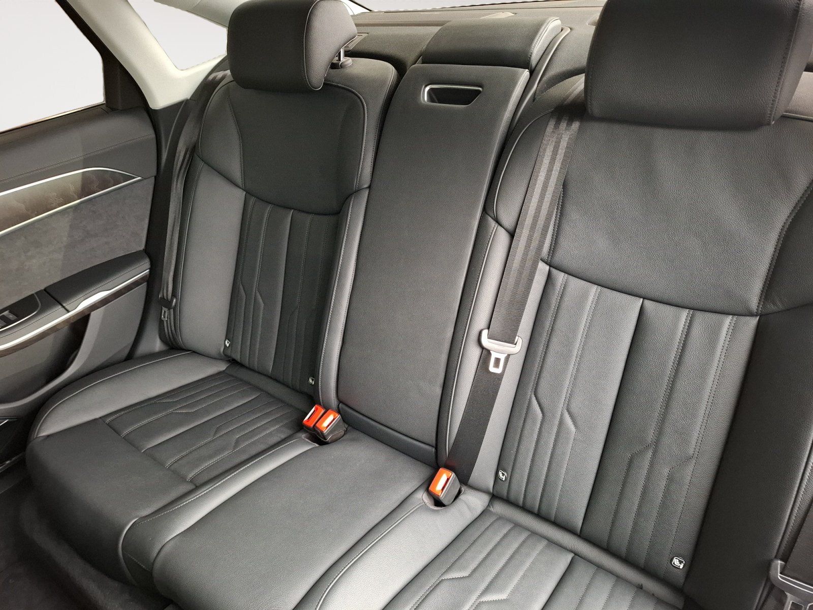 Audi A8 - Bild 8