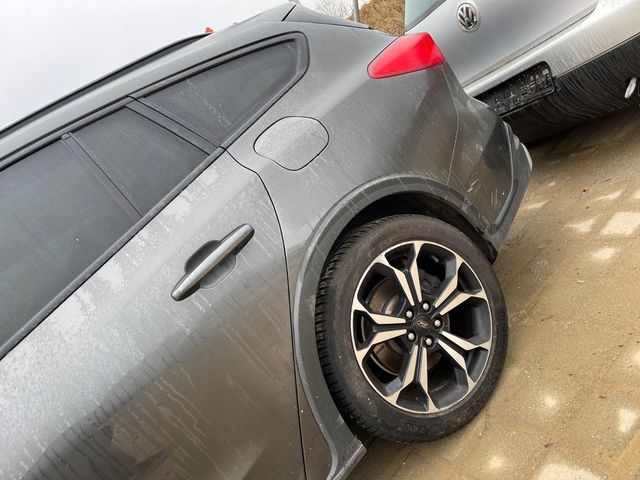 Ford Focus Turnier Active *PANO*NAVI*CARPLAY*TEMP*LED