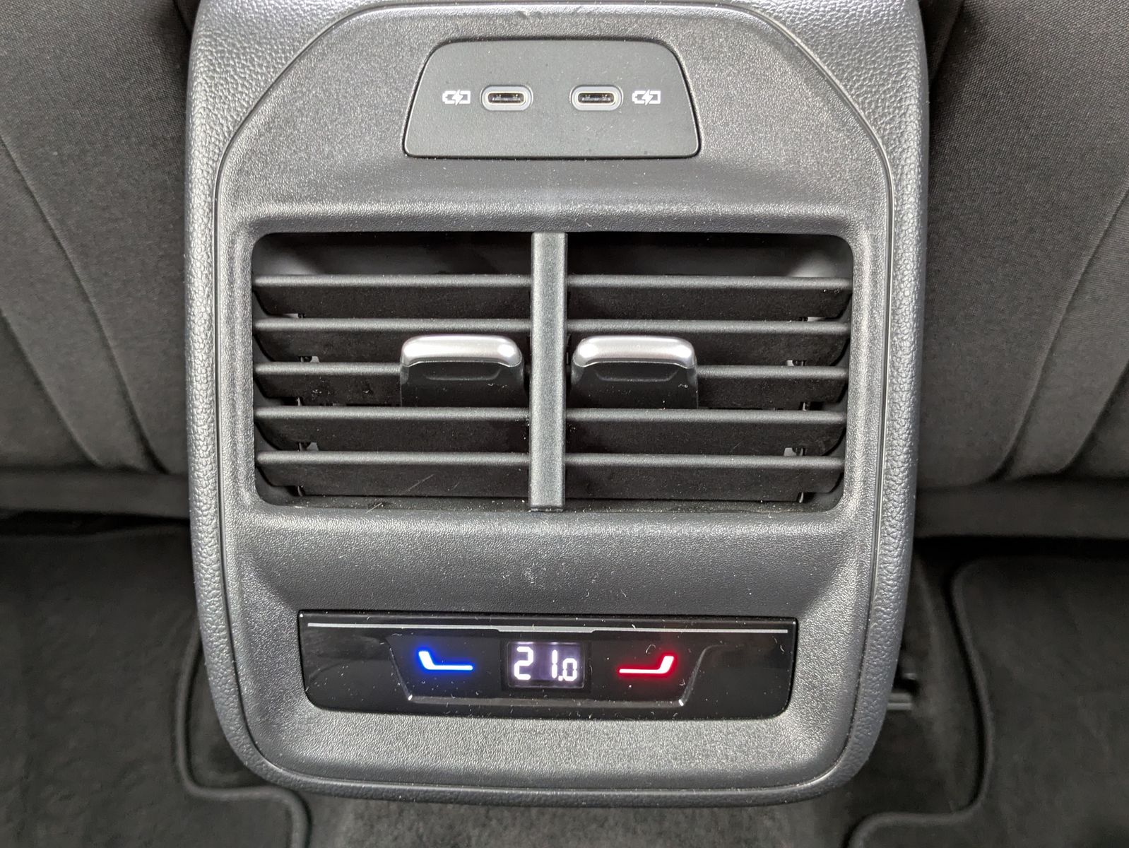 Fahrzeugabbildung SKODA Superb 2.0 TDI 4x4 Selection MATRIX*AHK*5J GAR.