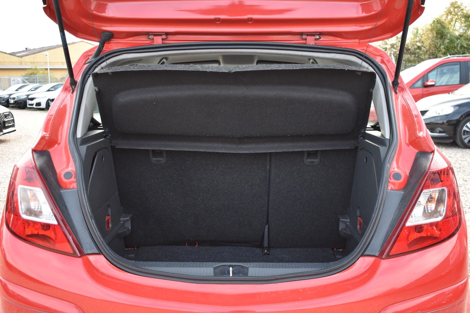 Fahrzeugabbildung Opel Corsa D Edition KLIMA