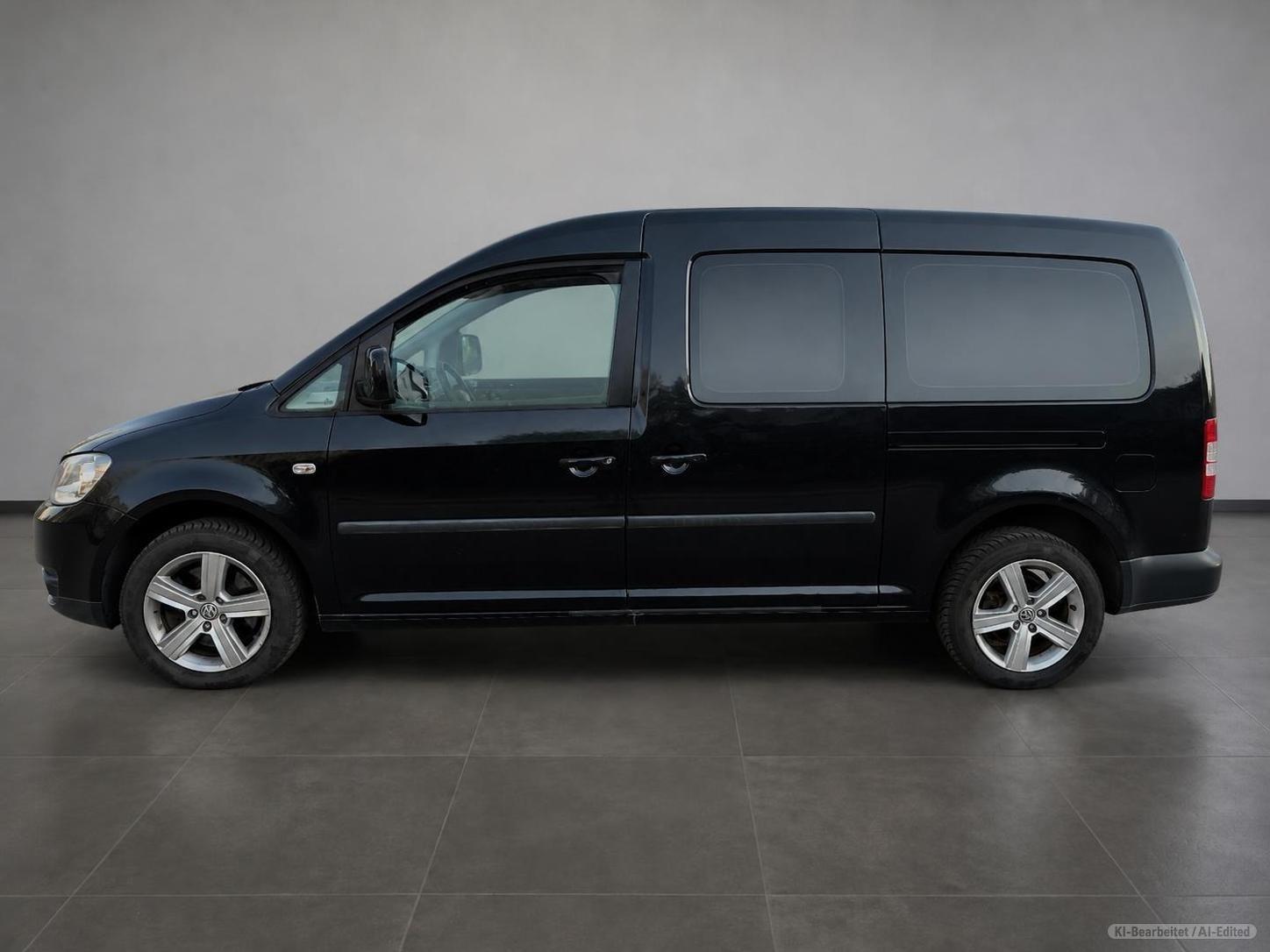 Volkswagen Caddy Maxi behindertengerecht / Rampe