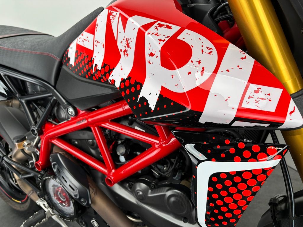 Fahrzeugabbildung Ducati HYPERMOTARD 950 SP *WENIG KILOMETER *TOP-ZUSTAND