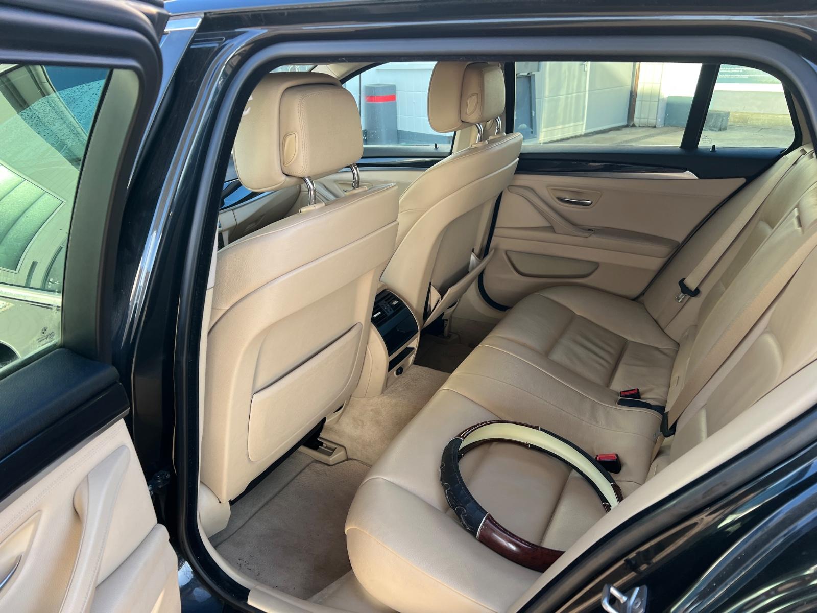 BMW 525 2011 — photo 11