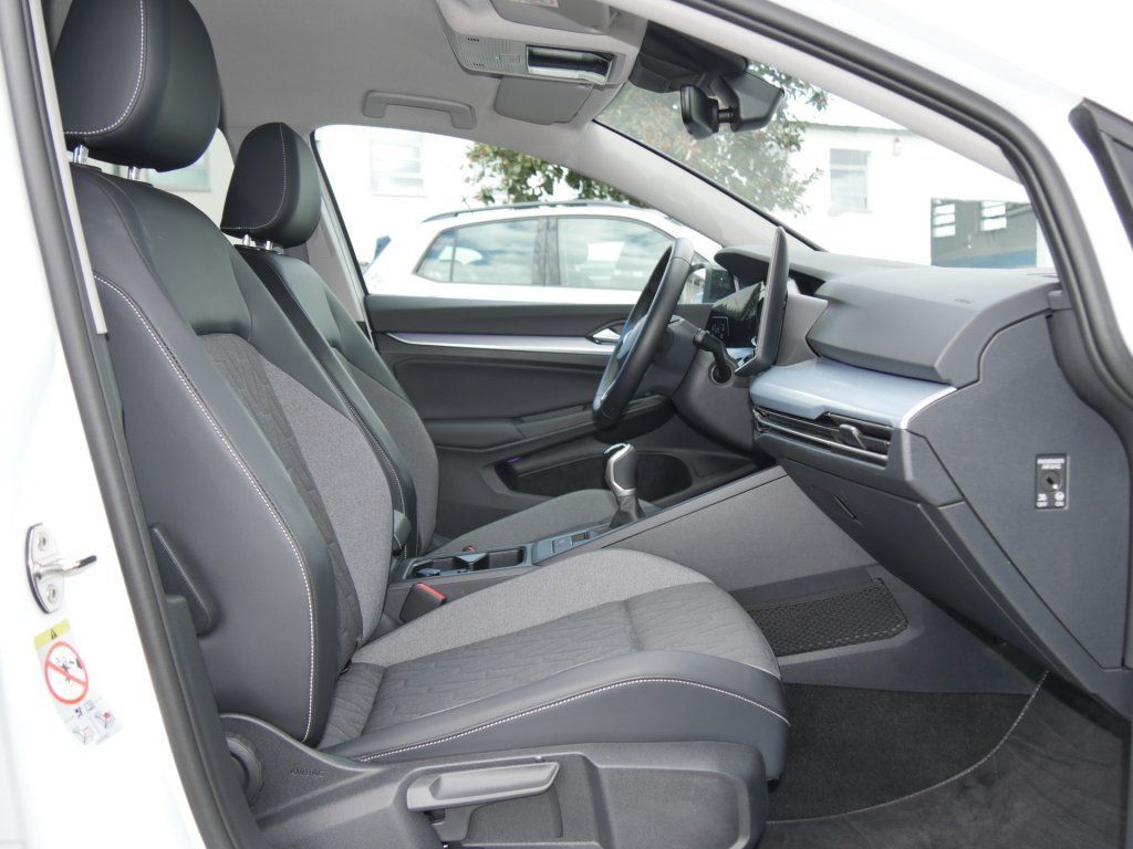 Volkswagen Golf VIII Variant 1.5 TSI Goal Navi AHK LED ACC foto 4