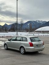 Toyota Avensis Combi 2,2-l-D-CAT  - Toyota Avensis: D Cat