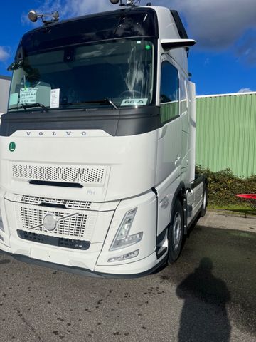 Volvo FH500 AERO Euro 6/// 12 Stück sofort verfügbar 