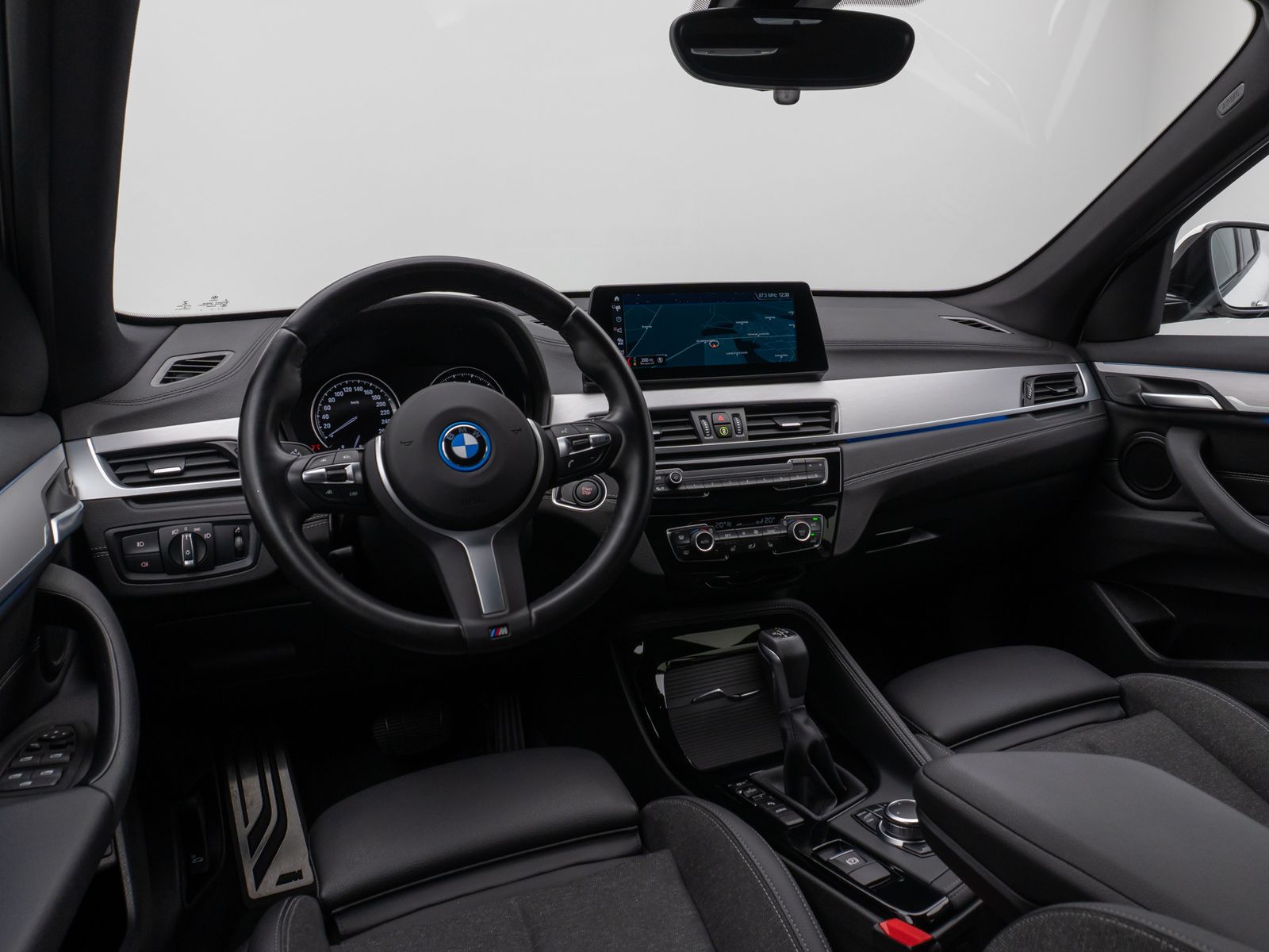 Fahrzeugabbildung BMW X1 xD25e M Sport Kamera HUD Stop&Go AHK Komfort