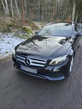 Mercedes-Benz 220 - Mercedes-Benz 220 mit Diesel-Antrieb: Kombi, Automatik