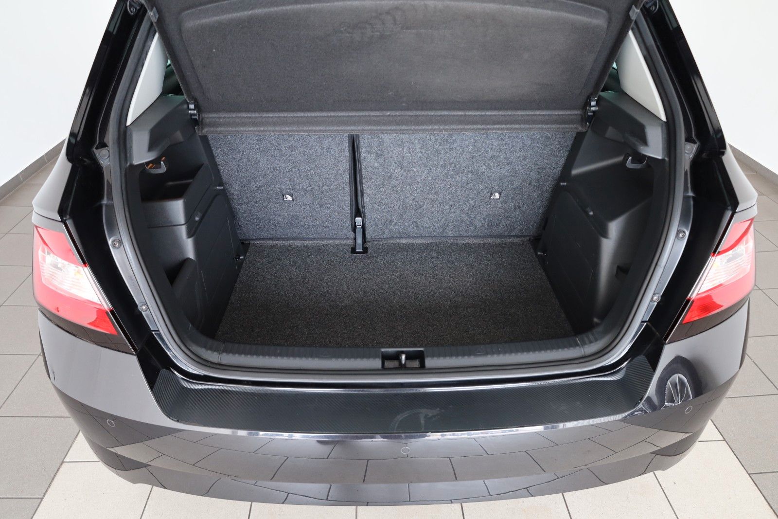 Fahrzeugabbildung SKODA Fabia Ambition PDC,Apple CarPlay,SR+WR