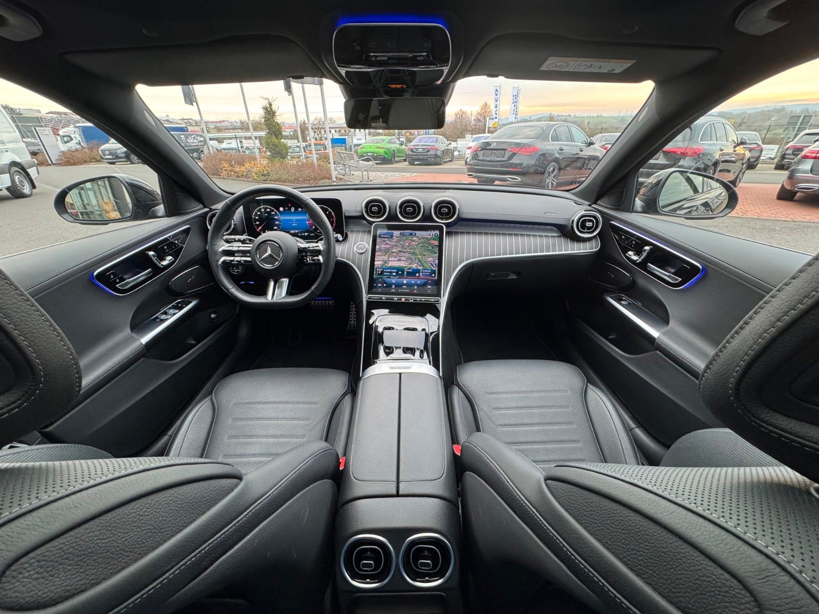 Fahrzeugabbildung Mercedes-Benz C 220d T AMG Digital+AHK+Pano+Memory+360°+SKLIMA